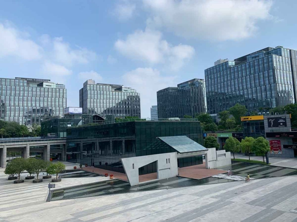 东方万国企业中心